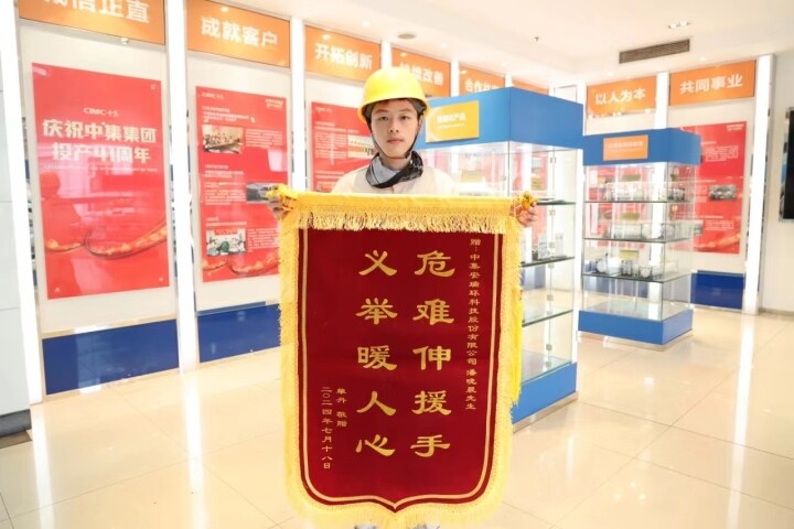 ���ܿڰ䲼�����������������¾���ˮŮ�� | ����LABA360|�ٷ���վӿ�ֺ��˹���